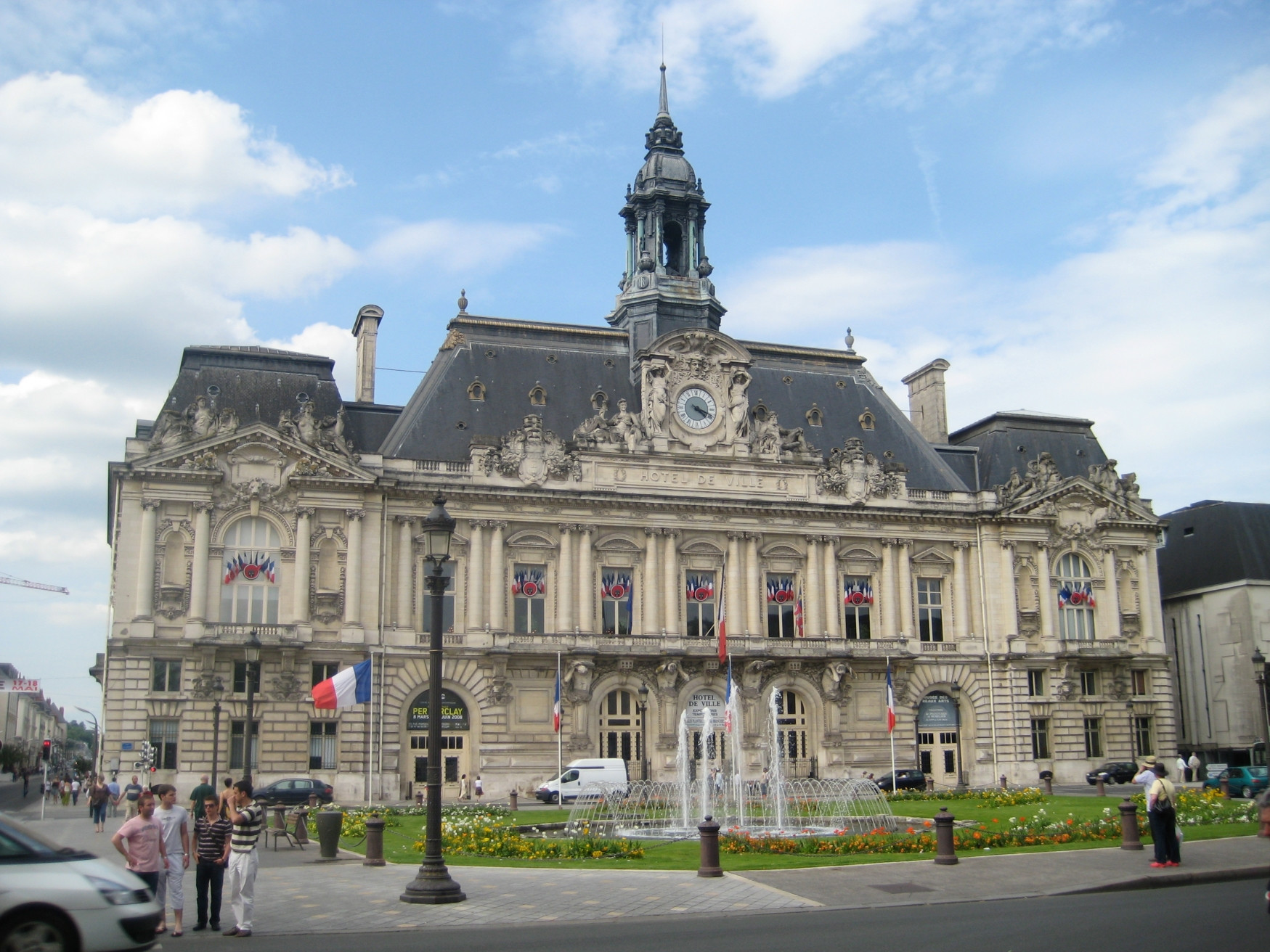 Отель-де-Виль в Туре, Франция – фотографии Франции