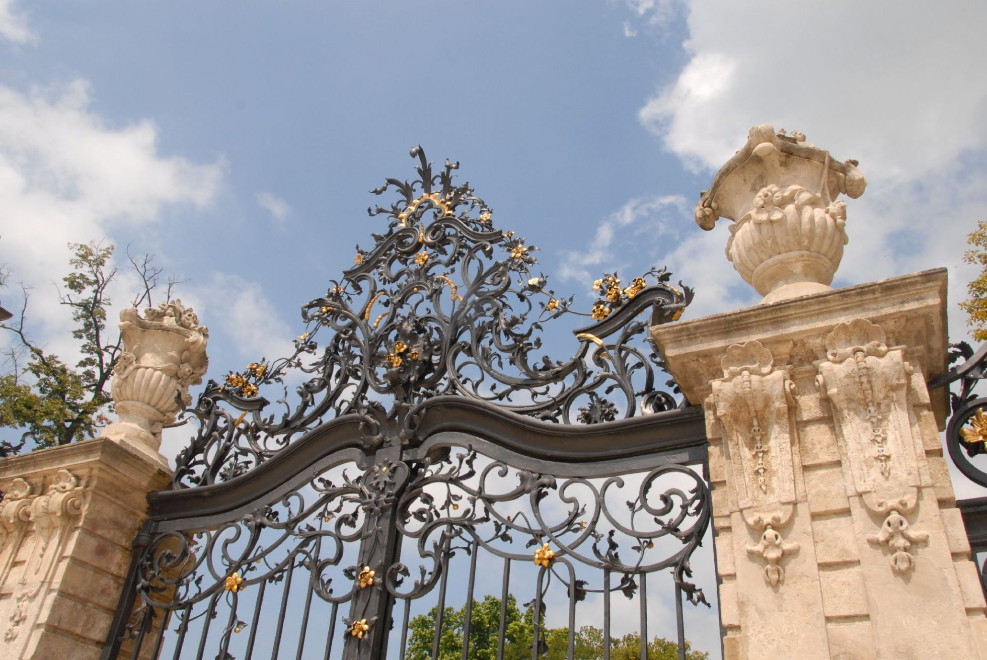 Дворец Эстерхази (Esterházy-kastély) – фотографии Венгрии