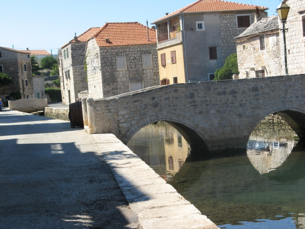 Набережная в Врбоска, Хорватия. Фото 2 – фотографии Хорватии