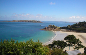 Море в Перроз-Гирек, Франция – фотографии Франции