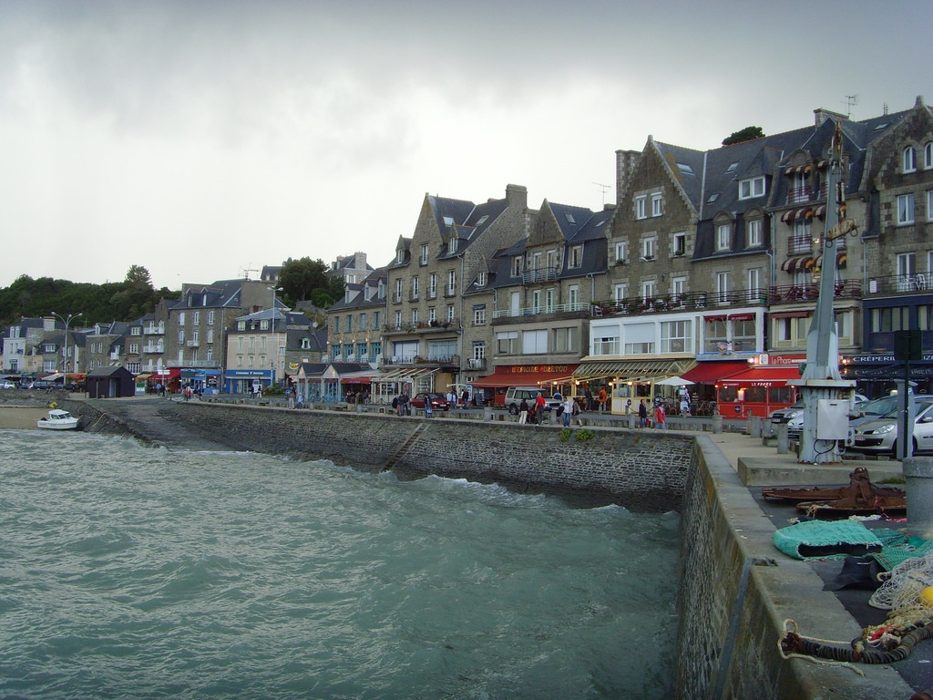 Набережная в Канкале, Франция. Фото 1 – фотографии Франции