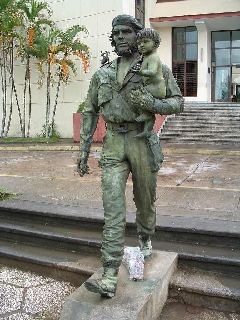 Скульптура Че Геваре в Санта-Клара, Куба – фотографии Кубы