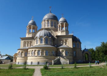 Церковь в Свято-Николаевском монастыре в Верхотурье – фотографии России