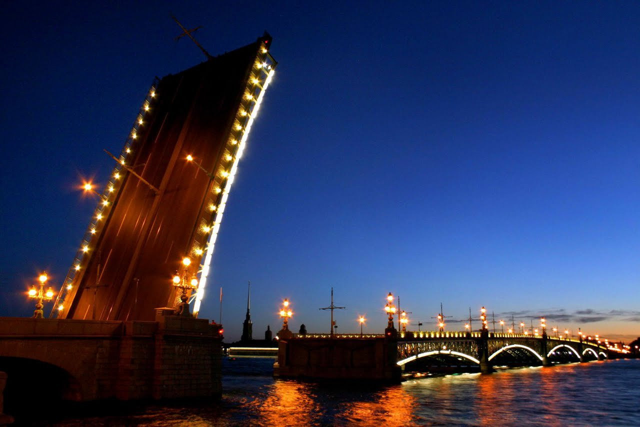 Разводной мост в Санкт-Петербурге, Россия. Фото 7 – фотографии России