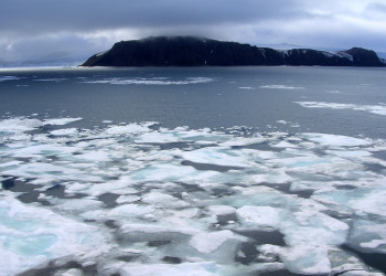 Возле Земли Франца-Иосифа – фотографии России