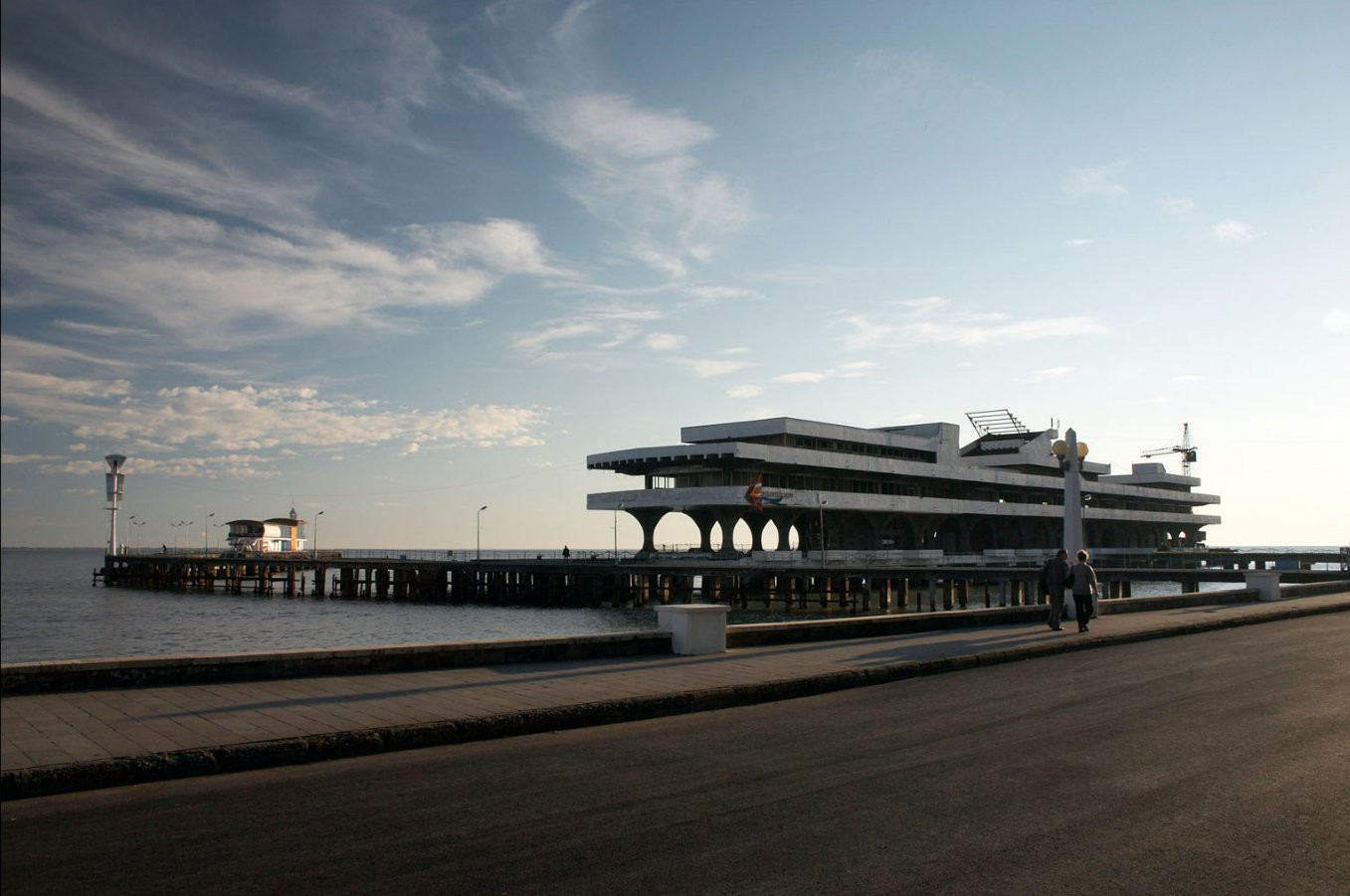 Ресторан на набережной в Сухум, Абхазия. Фото 1 – фотографии Абхазии