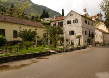 Улица в Прчань, Черногория. Фото 1 – фотографии Черногории