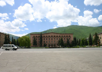 Площадь в Ванадзор, Армения – фотографии Армении