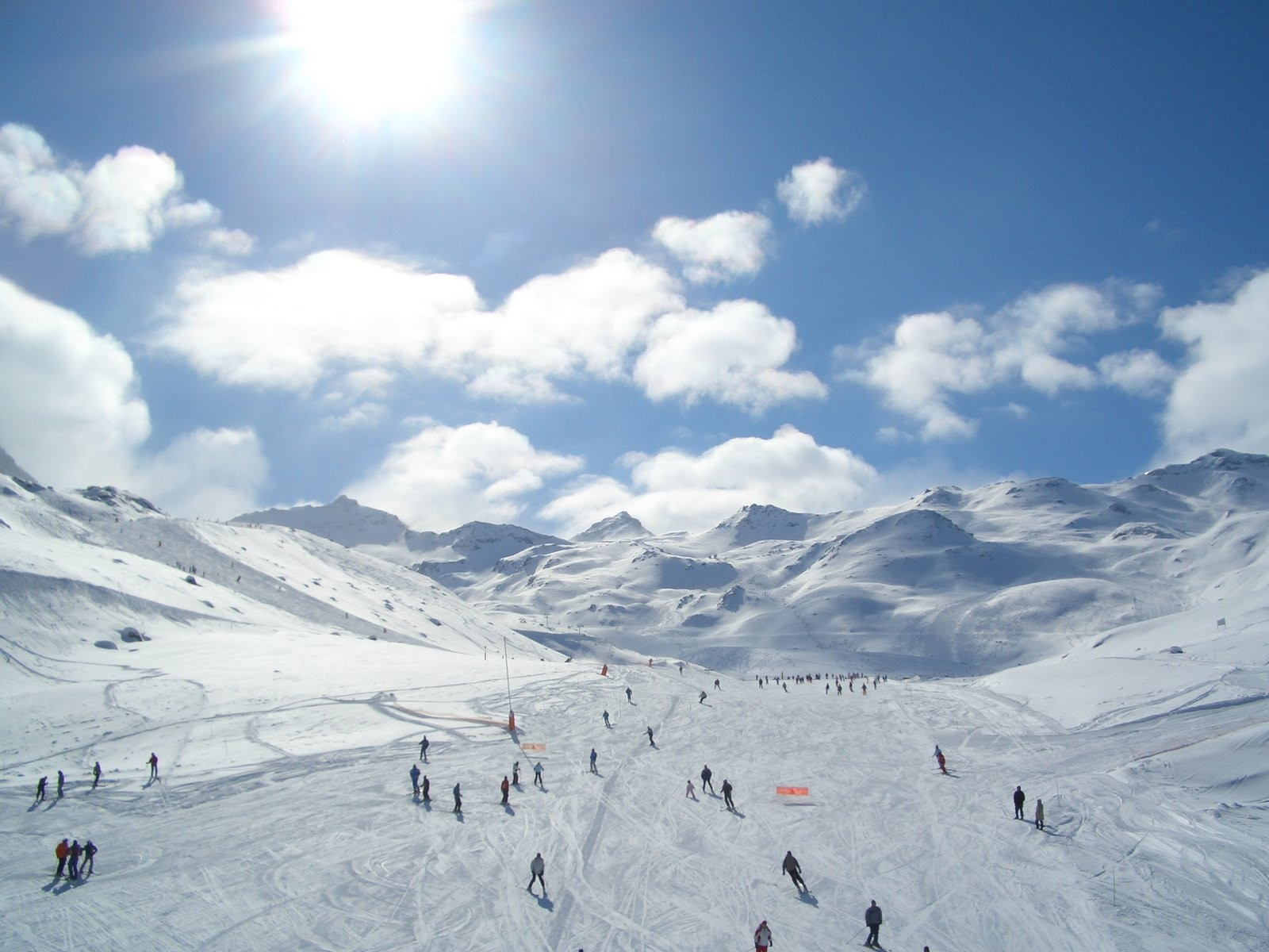 Лыжники в Валь-Торанс, Франция. Фото 1 – фотографии Франции