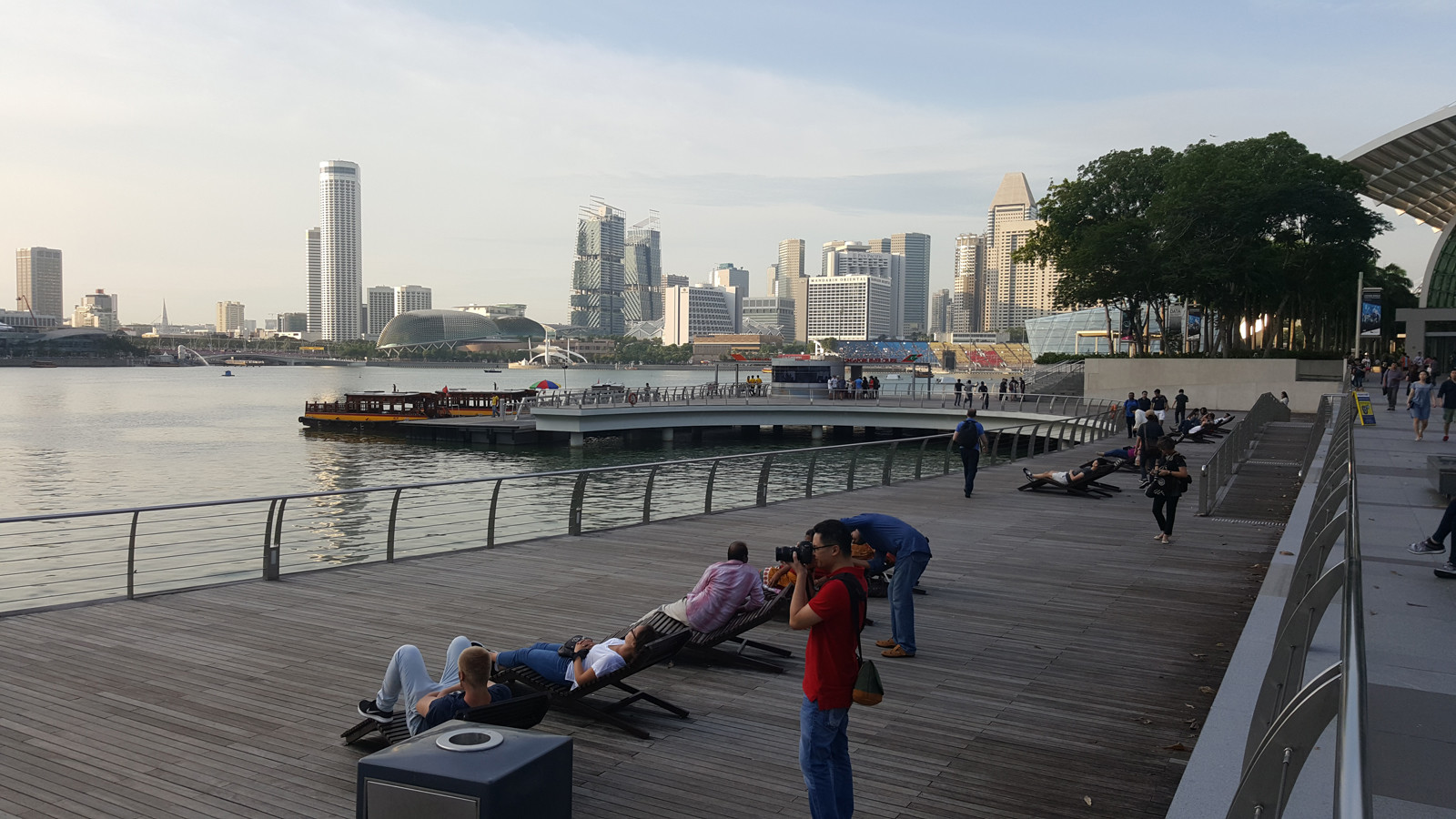 Набережная у отеля Marina Sands Bay – фотографии Сингапура