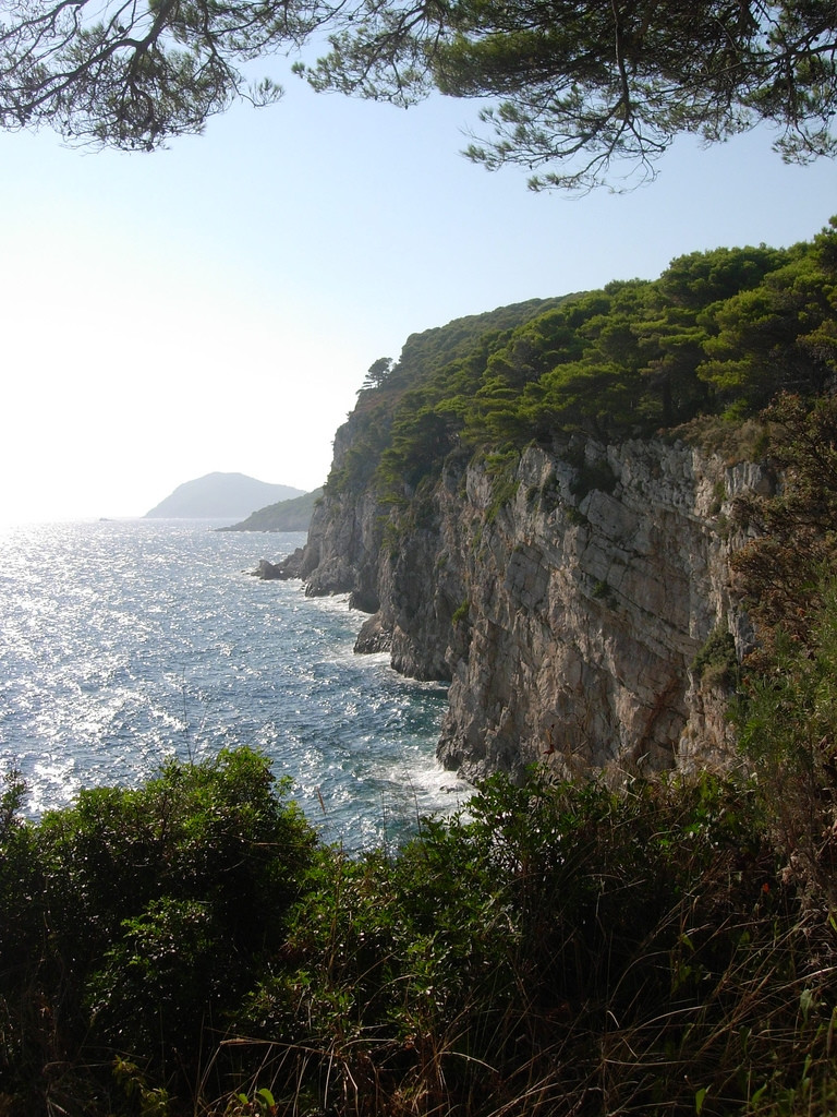 Скала на острове Колочеп, Хорватия. Фото 8 – фотографии Хорватии