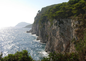 Скала на острове Колочеп, Хорватия. Фото 8 – фотографии Хорватии