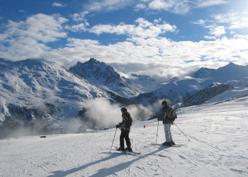 Лыжники в Ла-Тания, Франция. Фото 1 – фотографии Франции