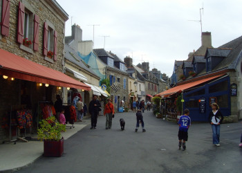 Магазины в Конкарно, Франция. Фото 1 – фотографии Франции