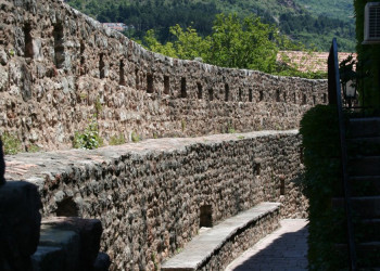 Крепость в Святой Стефан, Черногория – фотографии Черногории