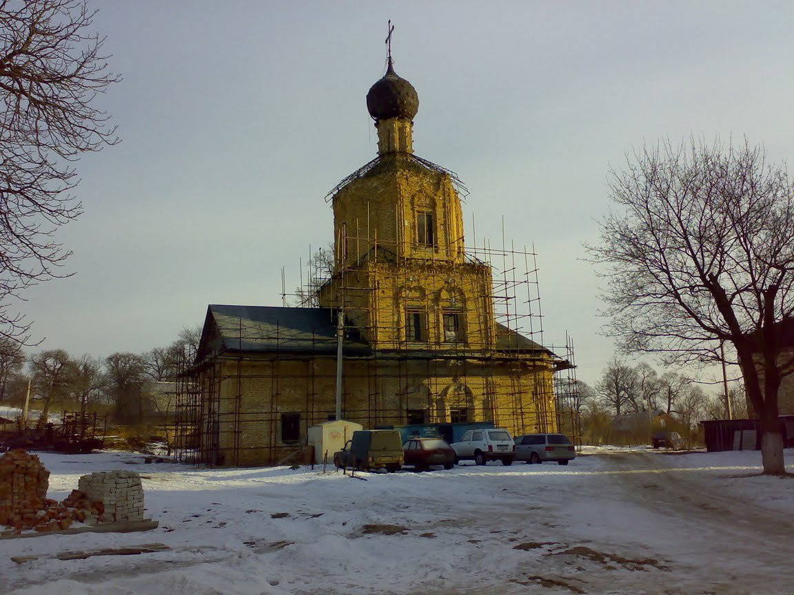 Реставрация церкви в Рыльске, Россия – фотографии России