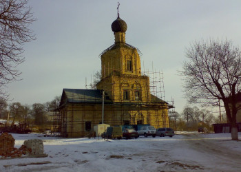 Реставрация церкви в Рыльске, Россия – фотографии России