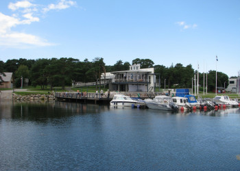 Лауласмаа (Laulasmaa) – небольшой посёлок на севере Эстонии – фотографии Эстонии