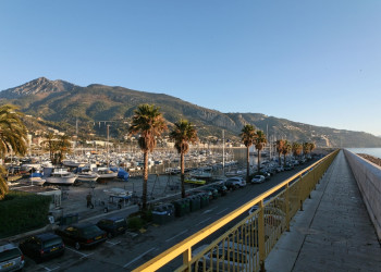 Порт в Рокбрюн-Кап-Мартен, Франция. Фото 1 – фотографии Франции