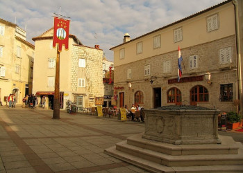 Площадь в Крк, Хорватия. Фото 1 – фотографии Хорватии