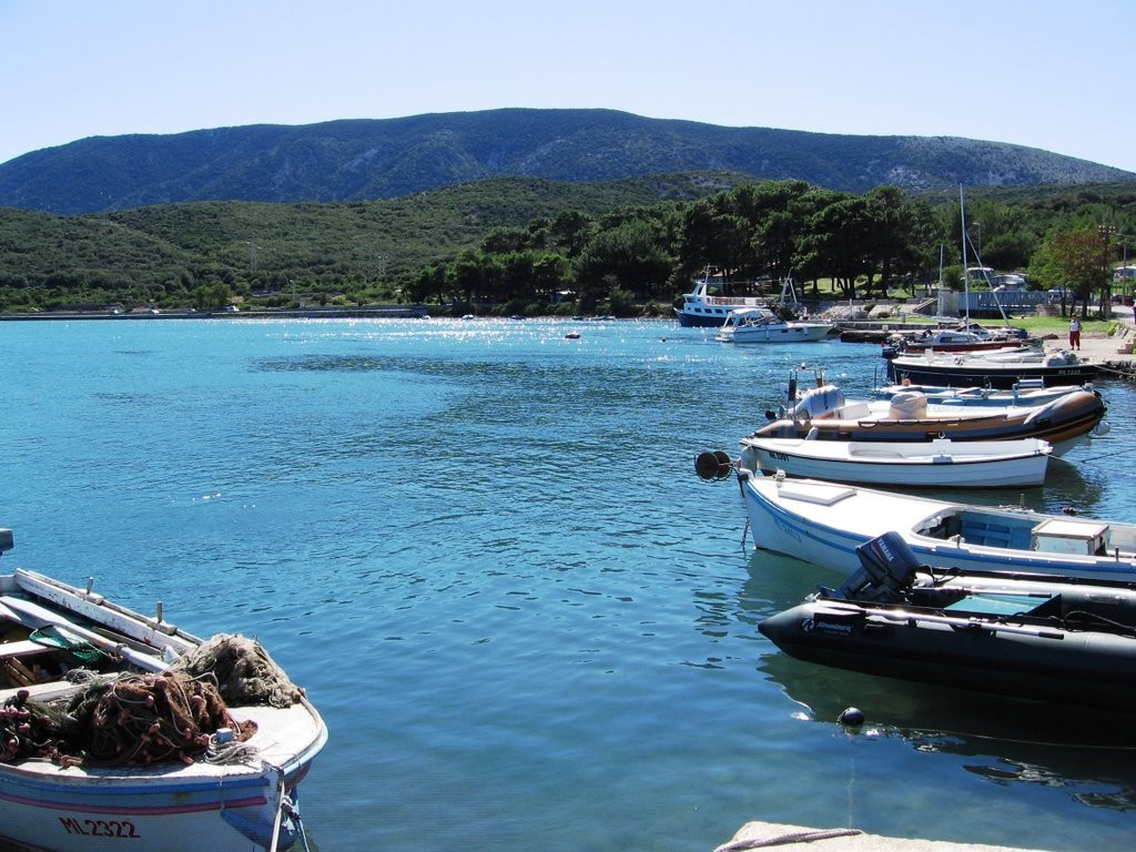 Яхты и катера на острове Црес, Хорватия – фотографии Хорватии