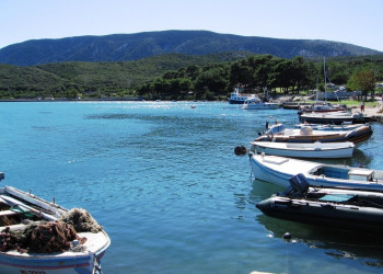Яхты и катера на острове Црес, Хорватия – фотографии Хорватии