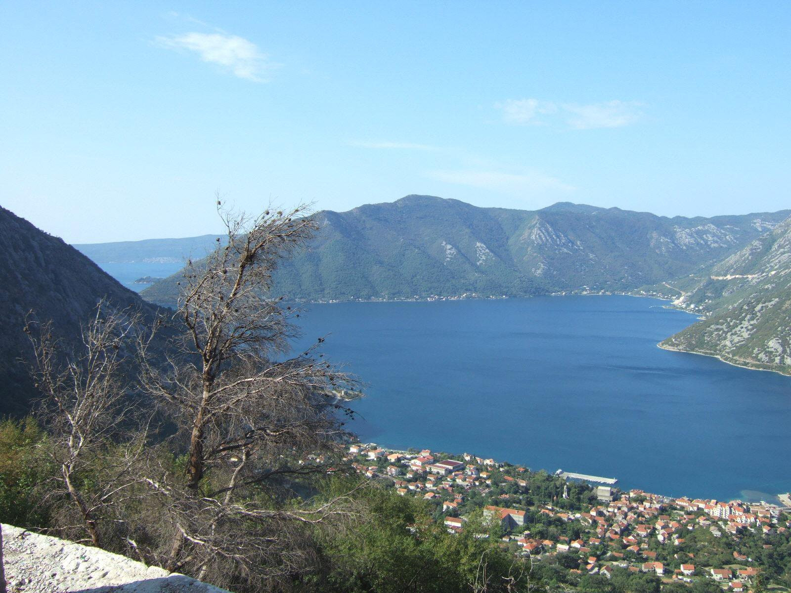 Панорамный вид в Рисан, Черногория. Фото 1 – фотографии Черногории