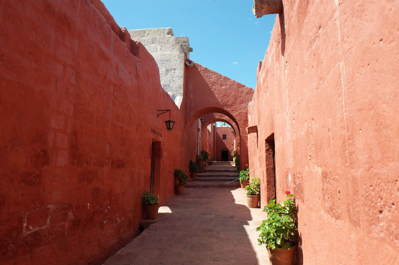 Монастырь Санта-Каталина (Monasterio de Santa Catalina de Siena) – фотографии Перу