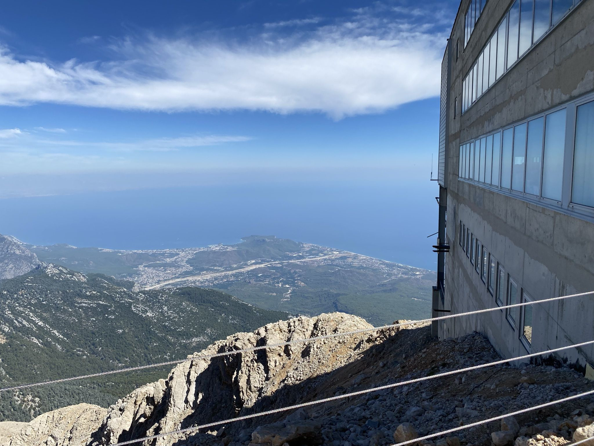 Здание верхней станции канатной дороги «Олимпос» – фотографии Турции