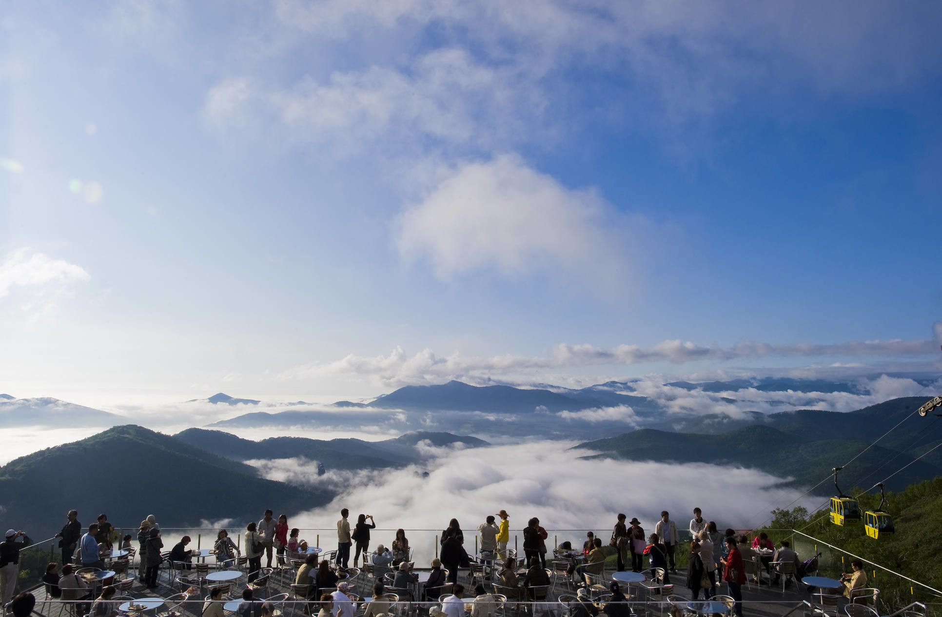 Смотровая площадка терраса Ункай (Unkai Terrace), остров Хоккайдо, Япония – фотографии Японии