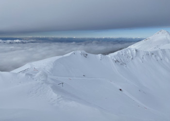Вид на Северный склон и трассу Тритон со стороны подъемника Кавказский Экспресс – фотографии России