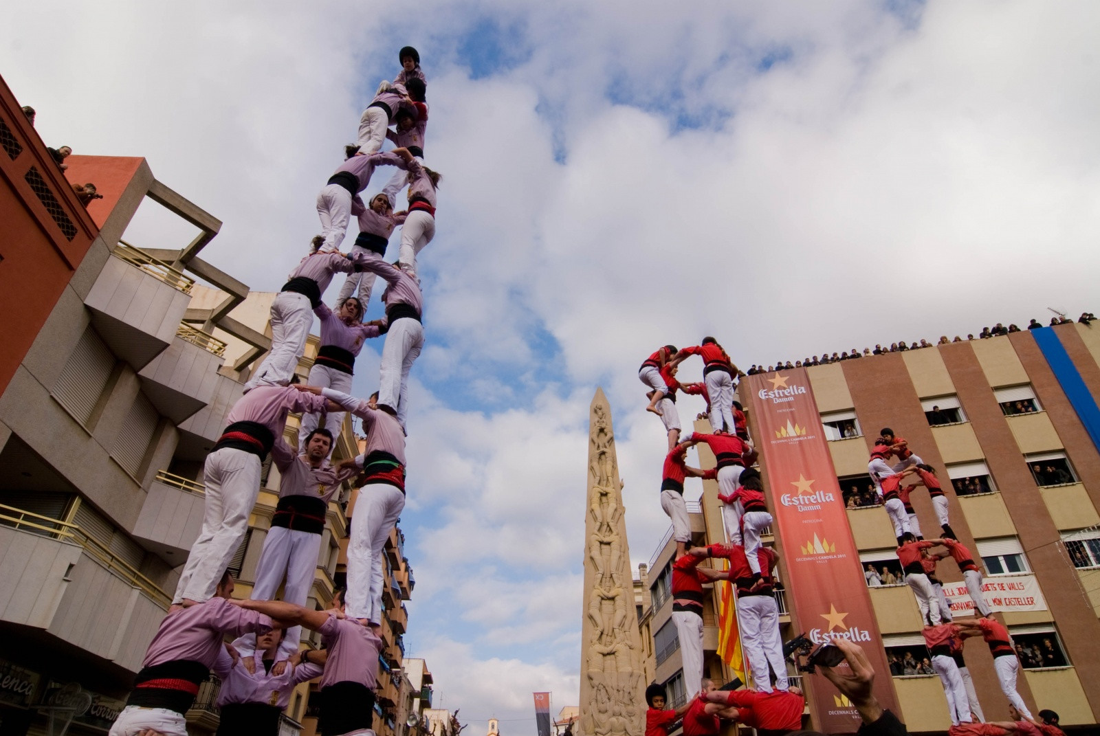 Касте́ли (Castells) – фотографии Испании