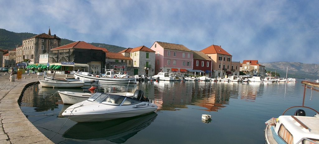 Причал в Стари Град, Хорватия. Фото 1 – фотографии Хорватии