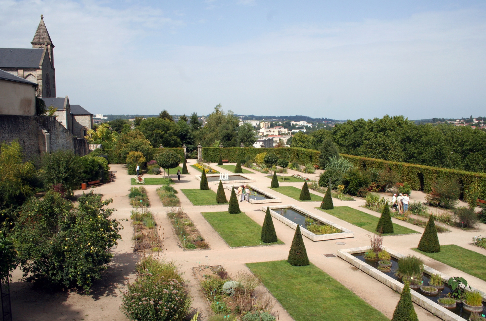 Сад в Лиможе, Франция – фотографии Франции