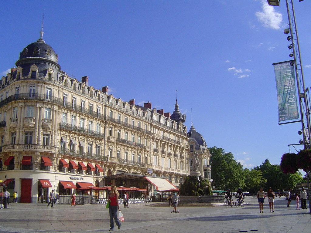 Площадь в Монпелье, Франция. Фото 6 – фотографии Франции