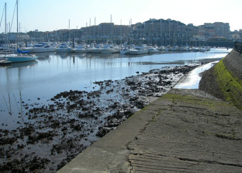 Яхты и катера в Капбретоне, Франция – фотографии Франции