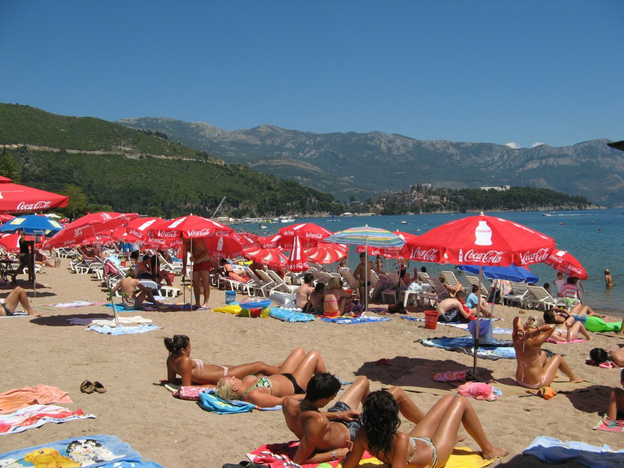 Люди в Будва, Черногория. Фото 8 – фотографии Черногории