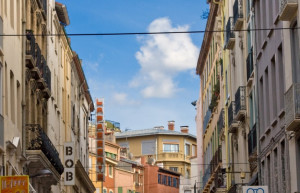 Улица в Перпиньяне, Франция – фотографии Франции