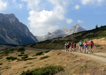 Туристы в Национальном парке, Черногория. Фото 12 – фотографии Черногории