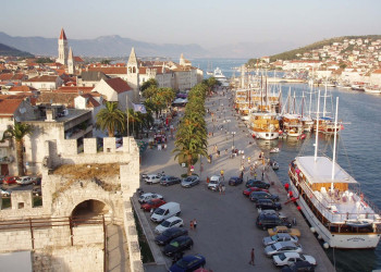 Набережная в Трогире, Хорватия. Фото 25 – фотографии Хорватии