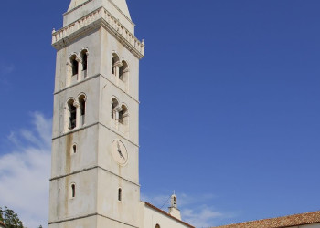 Храм в Мали-Лошинь, Хорватия – фотографии Хорватии