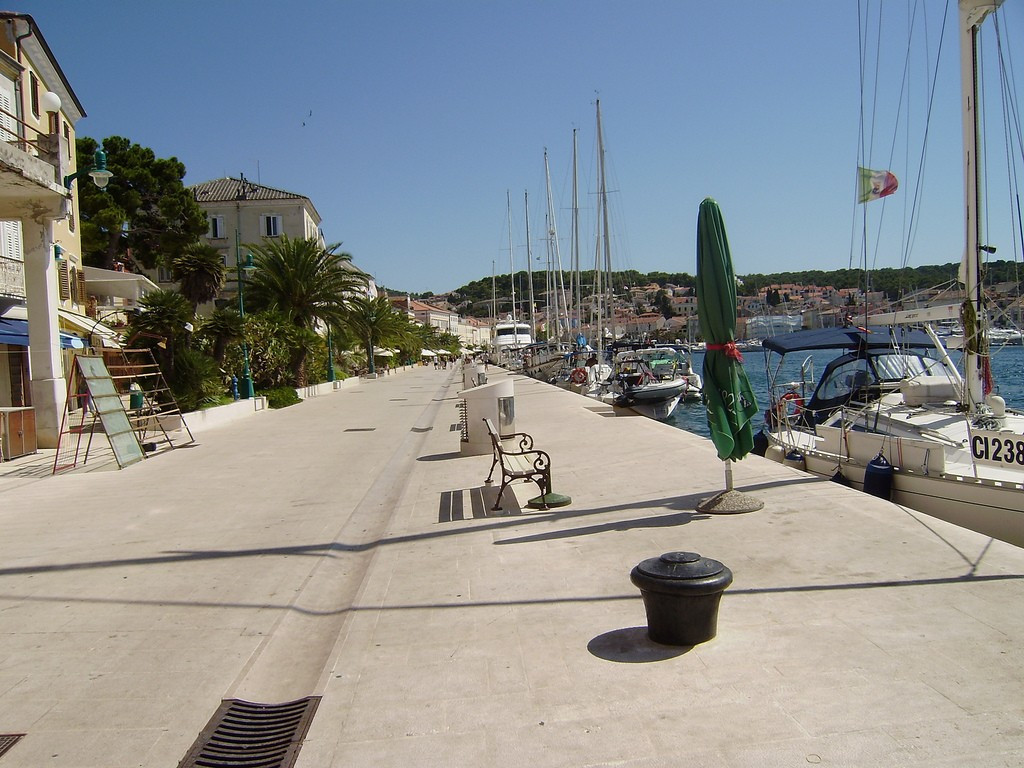 Набережная в Мали-Лошинь, Хорватия. Фото 2 – фотографии Хорватии