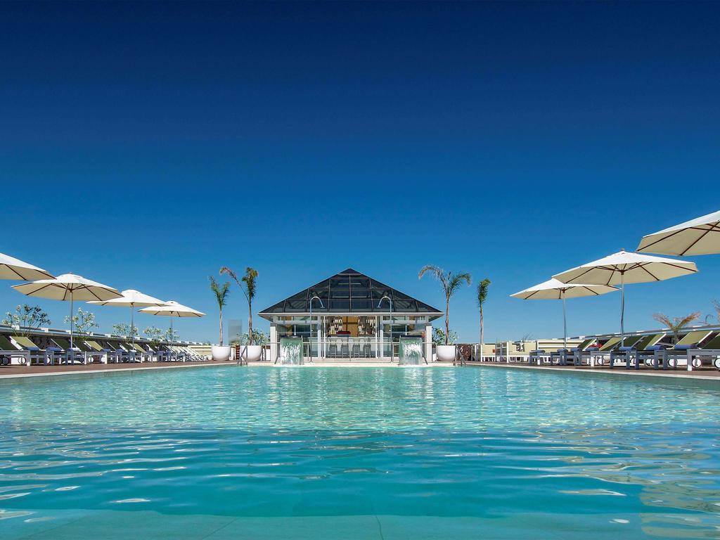 Бассейн. Санта Роса. Аргентина. – фотографии Аргентины