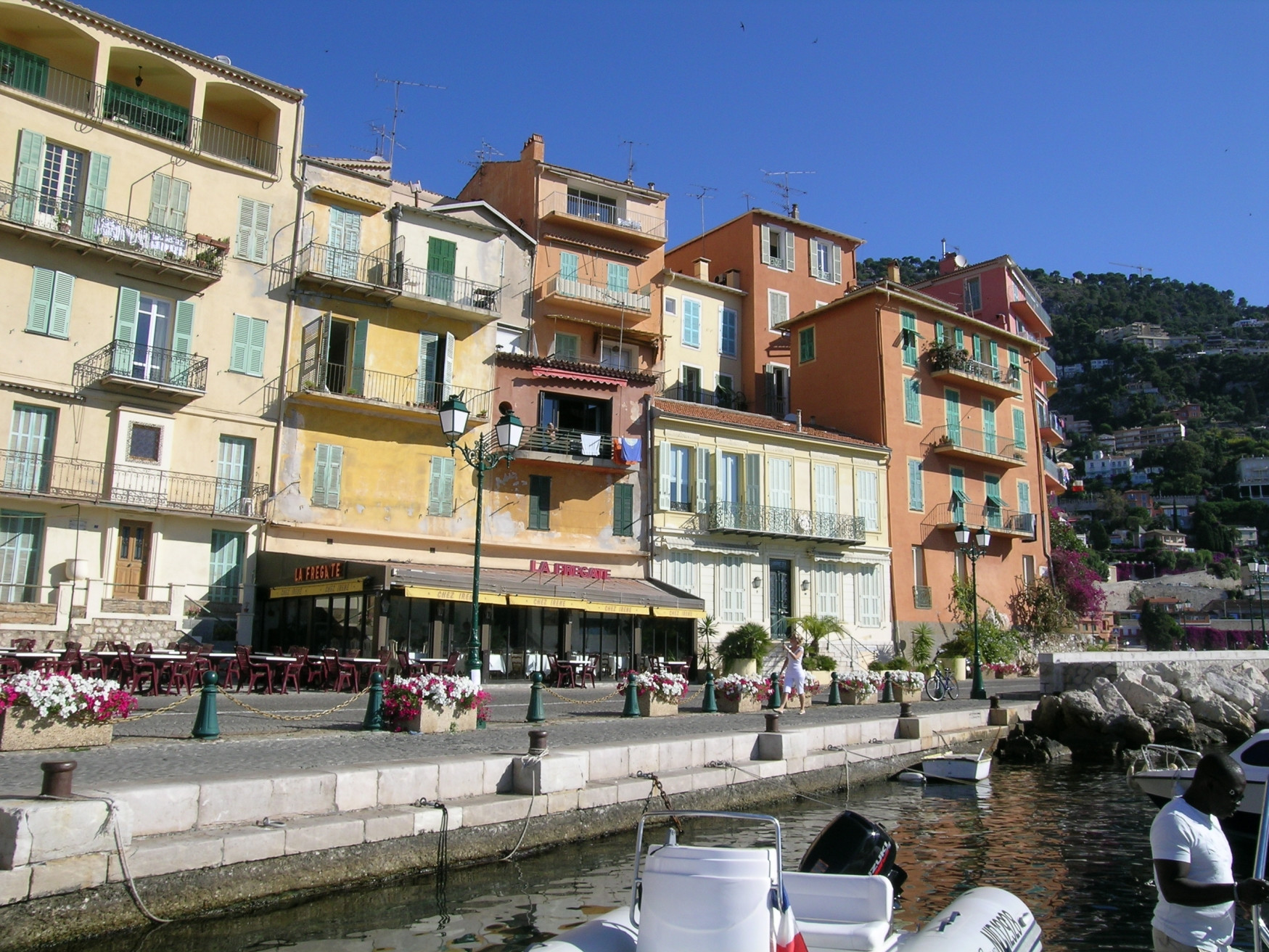Дома на набережной в Вильфранш-Сюр-Мер, Франция. Фото 3 – фотографии Франции