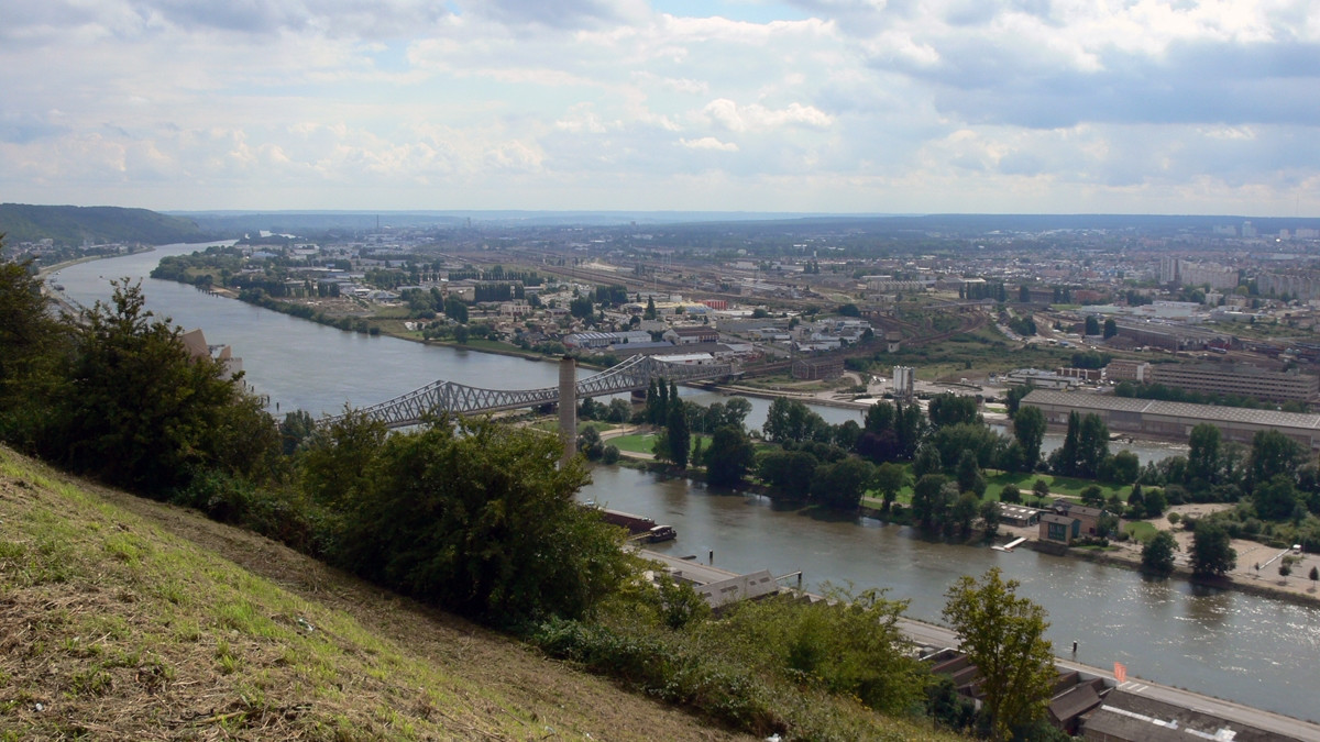 Река в Руане, Франция. Фото 1 – фотографии Франции