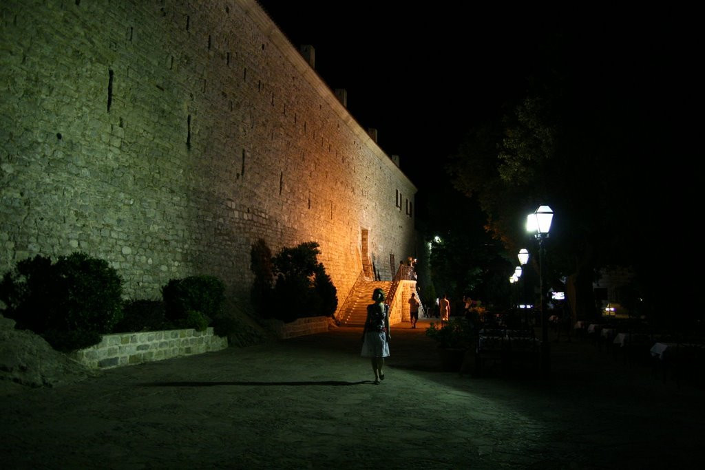 Ночная жизнь в Будва, Черногория. Фото 1 – фотографии Черногории