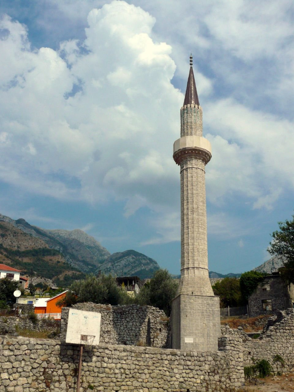 Башня в Бар, Черногория. Фото 1 – фотографии Черногории