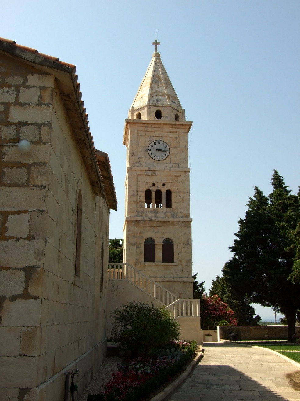 Церковь в Примоштен, Хорватия – фотографии Хорватии