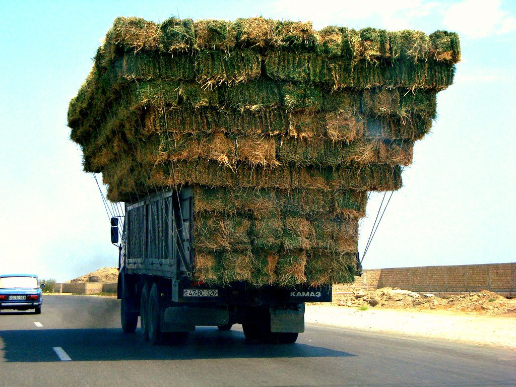 Оригинально гружёный Камаз – фотографии Азербайджана