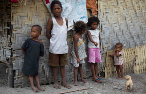 Детки в деревне у вулкана Пинатубо, Лусон, Филиппины – фотографии Филиппин